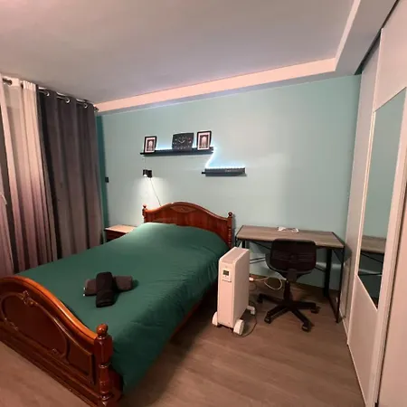 Apartment 2 Ideal For 4 *